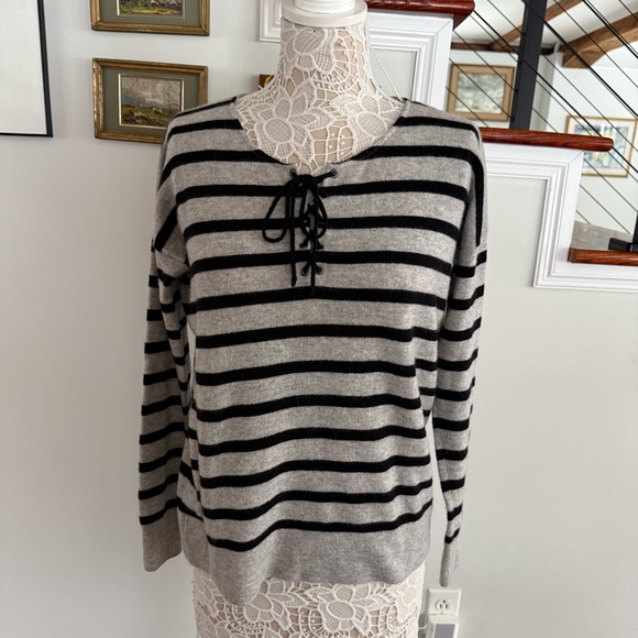 Aqua Sweaters - AQUA Cashmere Gray & Black Striped Cashmere Sweater Small
